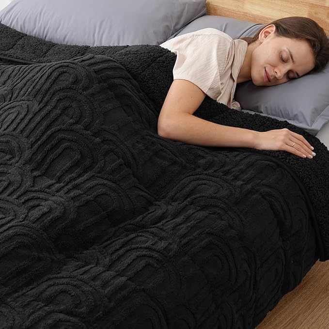 Sherpa Fleece Adult Weighted Blanket Great for Sleep, 15 lbs Dual Sided Soft Fuzzy Heavy Blankets for Couch Bed Sofa, Cozy Warm Fluffy Arched Jacquard Throw for Winter (Black, 60" x 80", 15 Pounds)