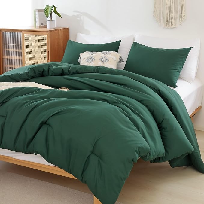 ROSGONIA Twin/Twin XL Comforter Set for College Girls Boys Dark Emerald Green, 1 Comforter 1 Pillowcase, All Season Kids Comforter Sets Dorm Bedding