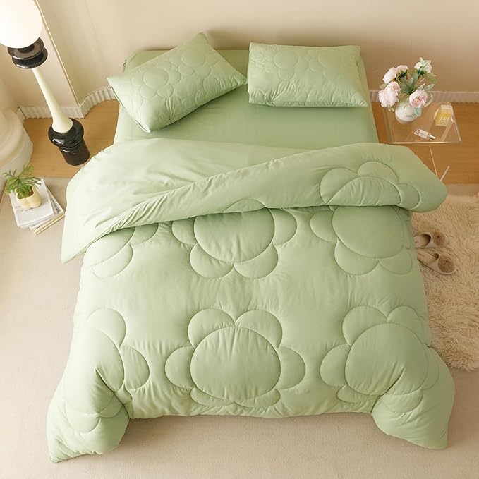 KAREVER Sage Flower Comforter Queen Green Sunflower Print Bed Queen Comforter Set 3 Pieces Green Floral Comforter Set for Women Girls Bedroom Decor All Season Hotel Quality Comforter Set