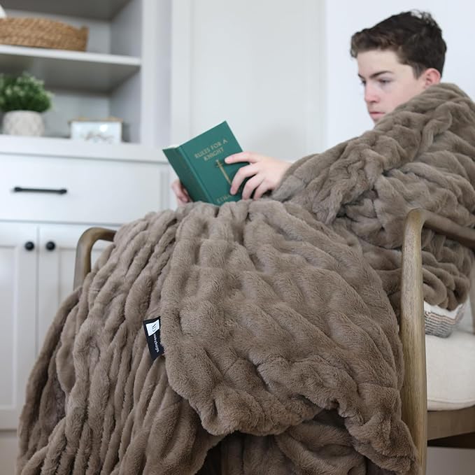 Minky Designs Driftwood Minky Blanket – Ultra Soft Faux Fur Throw Blanket for Couch, Bed & Home – Fluffy, Warm & Luxurious – Chic Collection (Medium, 50x60)