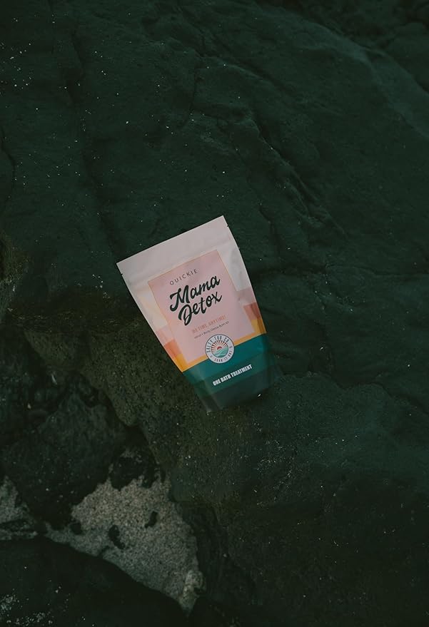 Mama Detox Quickie – Bath Soak with Rose and Lavender Essential Oils for Relaxation, Bath Bomb for Muscle Relief, and Gentle Skin Detox - Luxury Bath Experience, Single Use