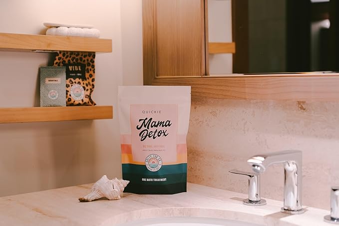 Mama Detox Quickie – Bath Soak with Rose and Lavender Essential Oils for Relaxation, Bath Bomb for Muscle Relief, and Gentle Skin Detox - Luxury Bath Experience, Single Use