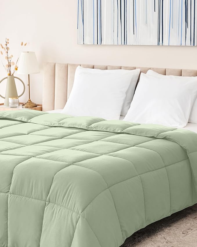 The Ultimate Luxury Fluffy Down Alternative Comforter Plush Premium Duvet Insert Thick Comforter All Season Breathable Hotel Collection Puffy Comforter (King Sage Green) …