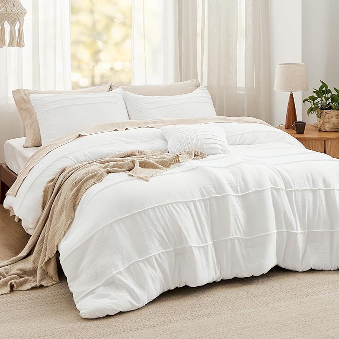 Bedsure Full Comforter Set - 4 Pieces Pinch Pleat Bed Set, White Boho Bedding for All Season, 1 Soft Comforter, 2 Pillowcases, 1 Decorative Pillow