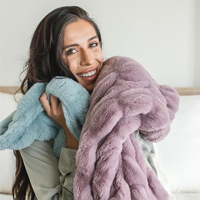 Minky Designs Violet Dream Minky Blanket – Ultra Soft Faux Fur Throw Blanket for Couch, Bed & Home – Fluffy, Warm & Luxurious – Chic Collection (X-Large, 60x84)