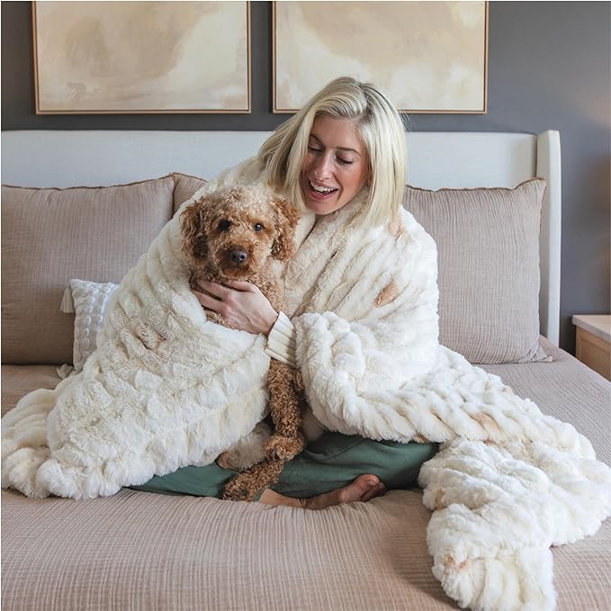 Minky Designs Crème Brulee Minky Blanket – Ultra Soft Faux Fur Throw Blanket for Couch, Bed & Home – Fluffy, Warm & Luxurious – Chic Collection (X-Large, 60x84)
