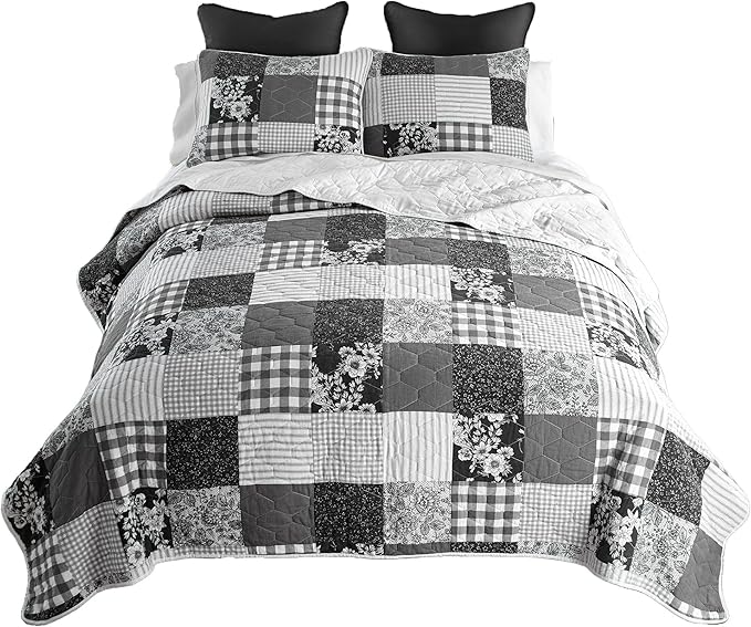 Donna Sharp Indiana Farmhouse Pieced Cotton Quilted Bedding Set - 3-Piece King Size Quilt Set - Includes 1 Quilt and 2 Pillow Shams - Machine Washable - Perfect for Rustic Decor