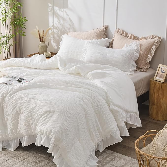 JOLLYVOGUE White Twin Size Comforter Set, 2 Pieces Seersucker Lightweight Fluffy Bedding Set, Twin Ruffle Comforter, All Season Soft Microfiber Shabby Chic Bed Set