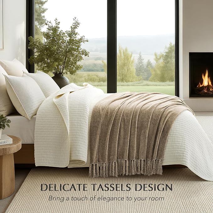 EVERGRACE Soft Chenille Throw Blanket for Couch, Cozy Plush Fuzzy Decorative Chenille Knit Throw Blanket with Tassels, Lightweight Blanket and Throws for Bed Sofa Gift Home Decor, Beige 50"x60"