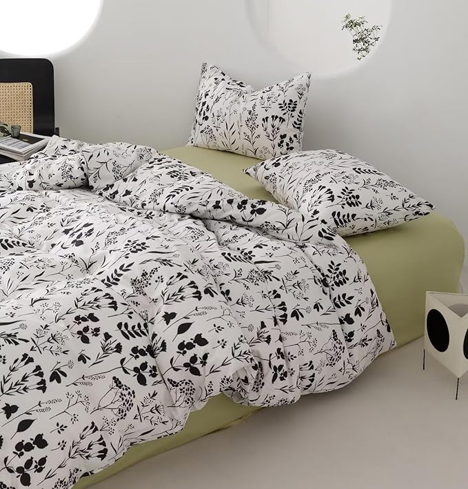 KAREVER Botanical Comforter Set King White and Black Floral Plant Bedding Comforter Set Girls Garden Pattern Printed on White Blanket Rustic Leaf Blossom Women White Farmhouse Comforter King