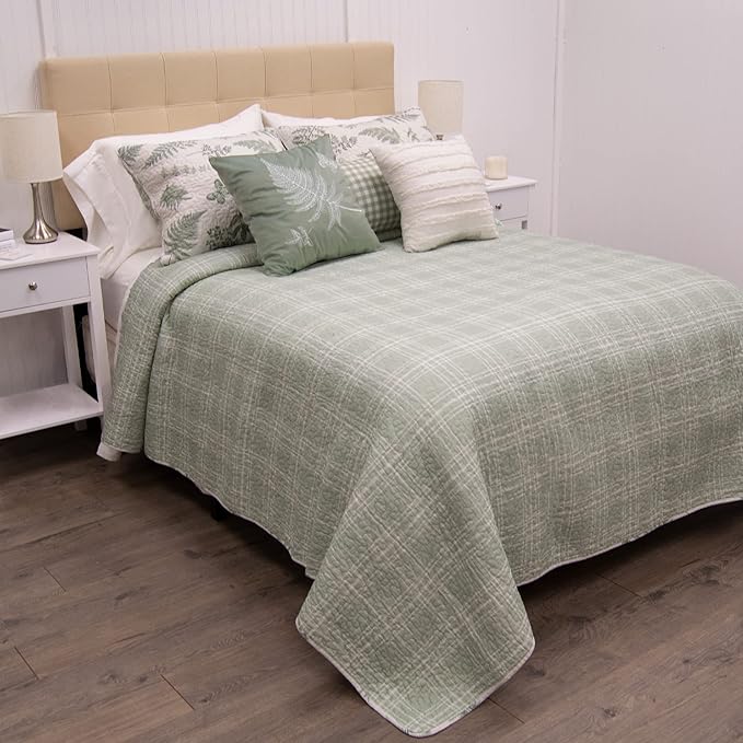Donna Sharp King Bedding Set - 3 Piece - Botanical Quilt Set with Quilt and Two Pillow Shams - Cotton - Machine Washable