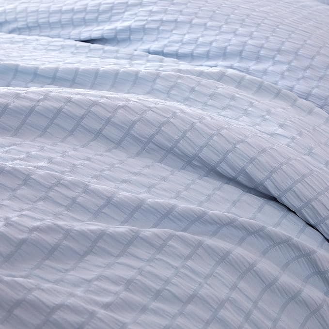Amazon Basics Jacquard Geometric Microfiber 3-Piece Duvet Cover Set, Includes 1 Duvet Cover and 2 Pillow Shams, Full, Blue Striped