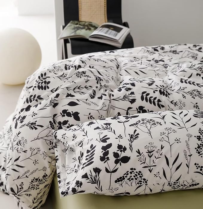 KAREVER Botanical Comforter Set King White and Black Floral Plant Bedding Comforter Set Girls Garden Pattern Printed on White Blanket Rustic Leaf Blossom Women White Farmhouse Comforter King