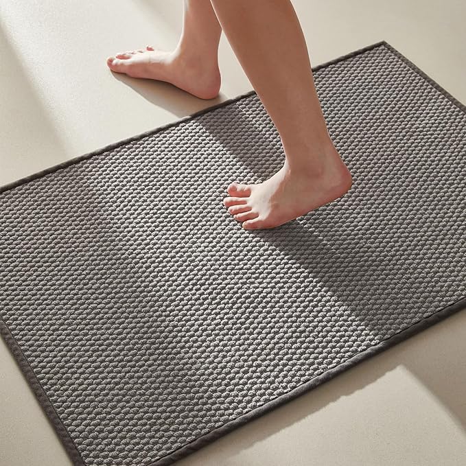 Bathroom Rugs Non Slip Washable, Super Absorbent Thin Bath Mat Quick Dry Low Pile Bathroom Rug, Light Grey 24"x47"