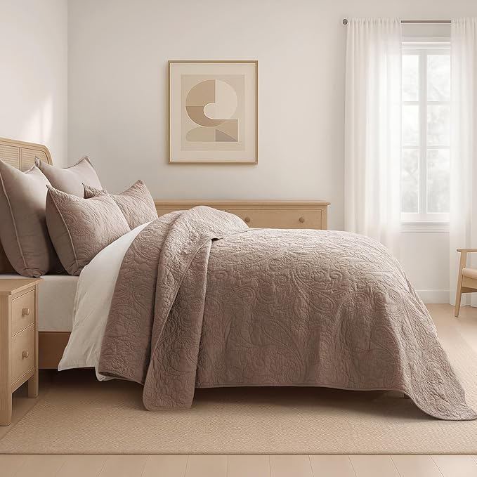 EVERGRACE 100% Cotton Paisley Quilt Set, King Size 3 Piece Set – Prewashed Lightweight Bedspread with 2 Shams, Soft & Breathable Matelasse Coverlet for All-Season Comfort, Dusty Brick