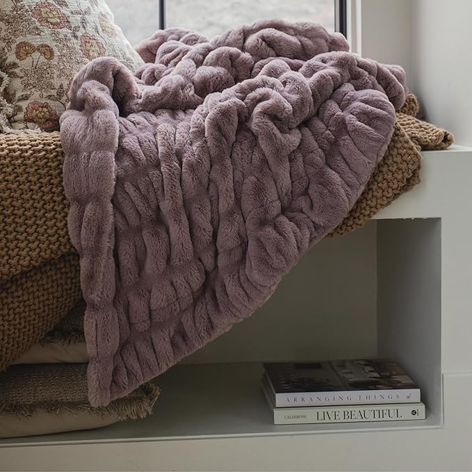 Minky Designs Violet Dream Minky Blanket – Ultra Soft Faux Fur Throw Blanket for Couch, Bed & Home – Fluffy, Warm & Luxurious – Chic Collection (X-Large, 60x84)