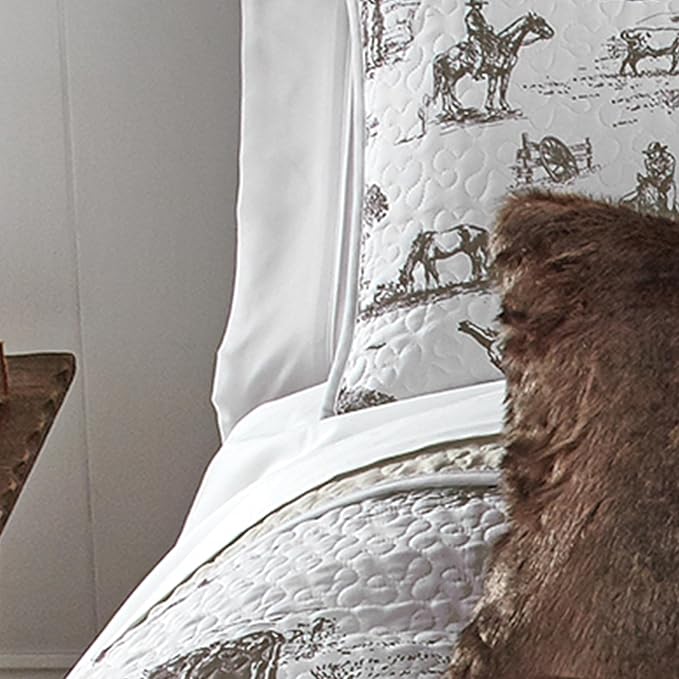 BLACK FOREST DECOR Cowboy Ranch King Quilt Set - Lightweight, Western Style Bedding with Cowboys and Horses, Includes Quilt and Shams, Machine Washable