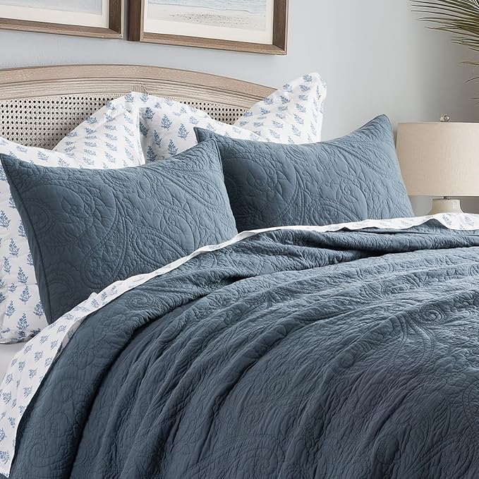 EVERGRACE 100% Cotton Paisley Quilt Set, King Size 3 Piece Set – Prewashed Lightweight Bedspread with 2 Shams, Soft & Breathable Matelasse Coverlet for All-Season Comfort, Stormy Blue