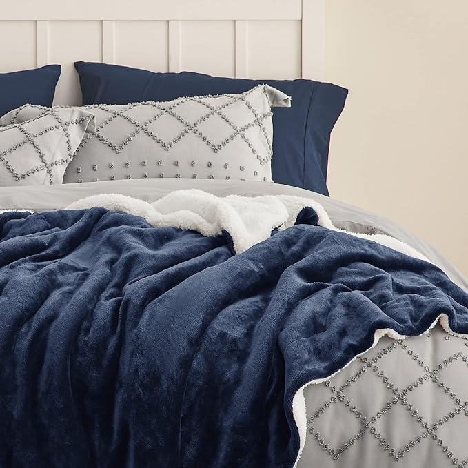 Bedsure GentleSoft Sherpa Fleece Blankets King Size for Bed - Thick and Warm Throw for Women and Men, Soft Fuzzy Plush King Blanket for Winter, Navy, 108x90 Inches
