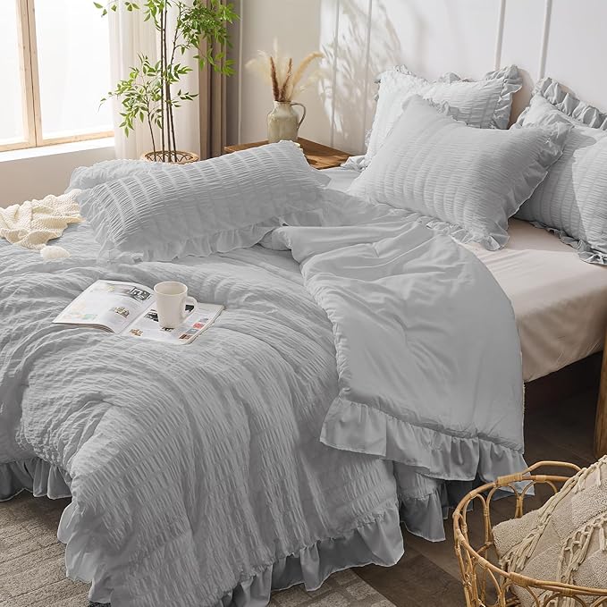 JOLLYVOGUE Light Grey King Comforter Set, 3 Pieces Seersucker Comforters King Size, Lightweight & Fluffy Bedding Sets King for All Season with 1 Ruffle Comforter and 2 Ruffle Pillowshams