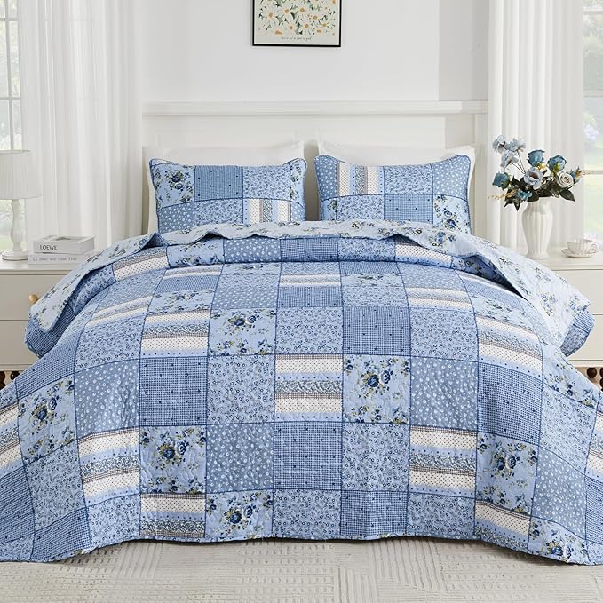 ENJOHOS Extra Wide Alaska King Quilts 132x120, 3 Pcs Blue Plaid Floral Oversized King Quilt, Extra Wide Bedspread Coverlet Set for All Seasons, Patchwork Reversible Bedding Set
