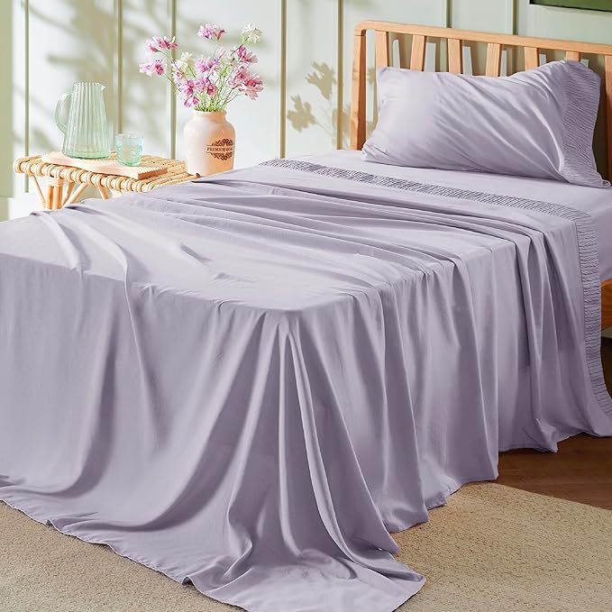 Bedsure Twin Sheets Set - 3 Pieces Soft Twin Bed Sheets - Breathable & Cooling - Hotel Luxury - Easy Care Polyester Microfiber Bedding for Women, Men, Lavender