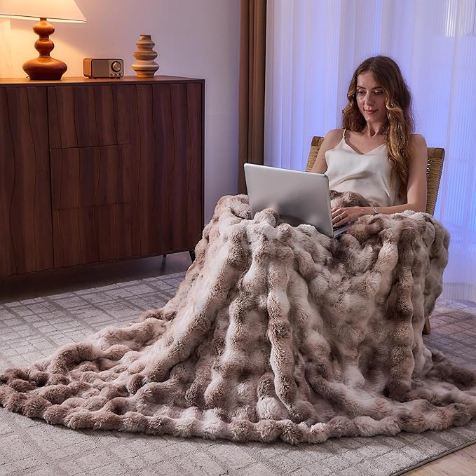 Fluffy Faux Rabbit Fur Throw Blanket - Soft Plush Luxury Bubble Blanket for Couch, Bed (Queen Size 90''x90'', Tie-Dyed Beige)
