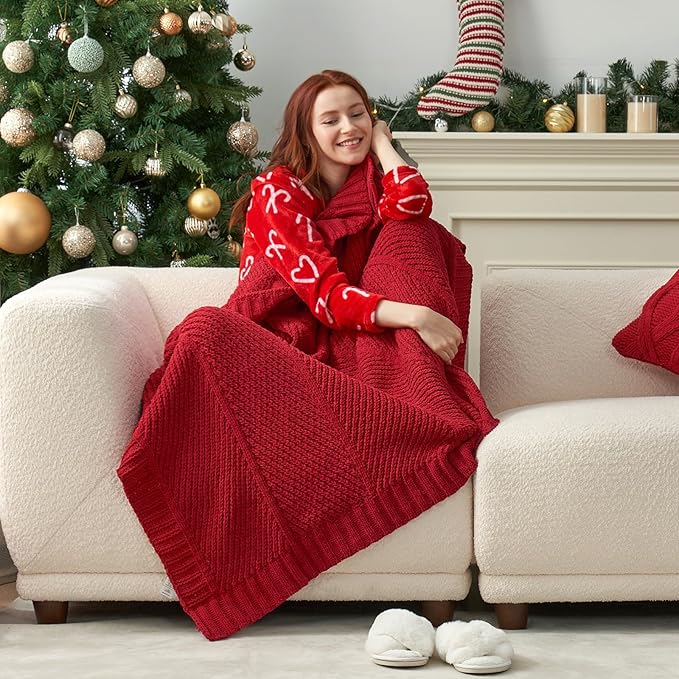 Amélie Home Chevron Chenille Knit Throw Blanket for Couch, Cozy Texture Decorative Soft Blanket for Sofa & Chair, 50"x60", Red