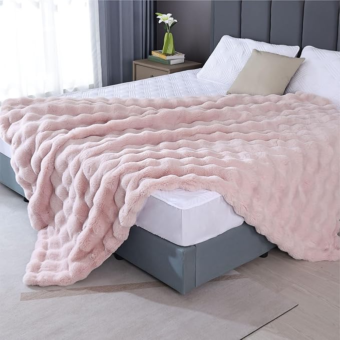 Fluffy Pink Fuzzy Throw Blankets for Sofa Bedroom Living Room Faux Fur Rabbit 60x80 Decorative Cozy Throw Blanket for Couch Apartment Decor 860 GSM