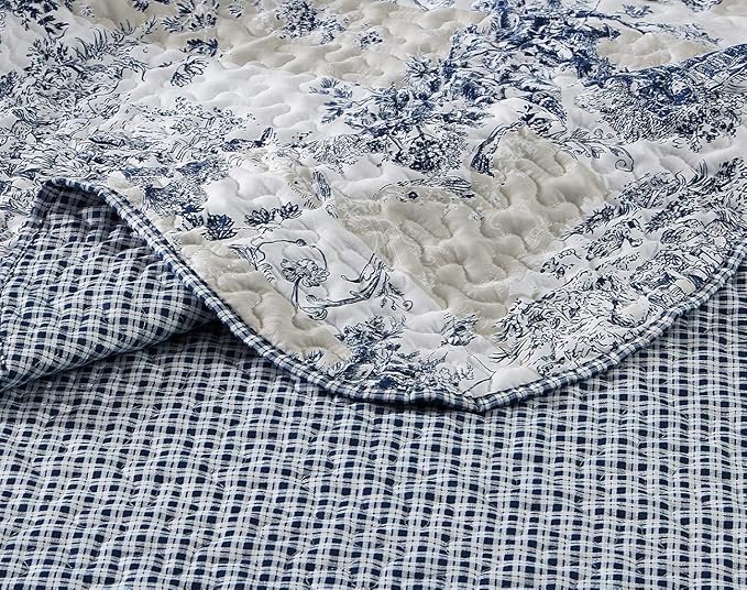 Brilliant Sunshine Blue Toile in Beige and Ivory Patches, 2-Piece Quilt Set with 1 Sham, Reversible Bedspread, Soft Lightweight Coverlet, All-Season, Twin, Blue