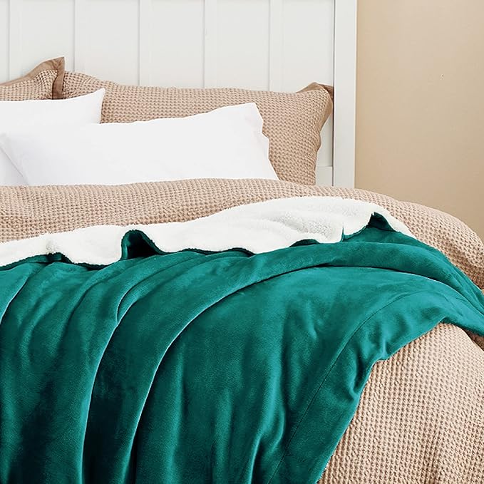 Bedsure GentleSoft Sherpa Fleece Blankets Queen Size for Bed - Thick and Warm Throw for Women and Men, Soft Fuzzy Plush Queen Christmas Blanket for Winter, Forest Green, 90x90 Inches