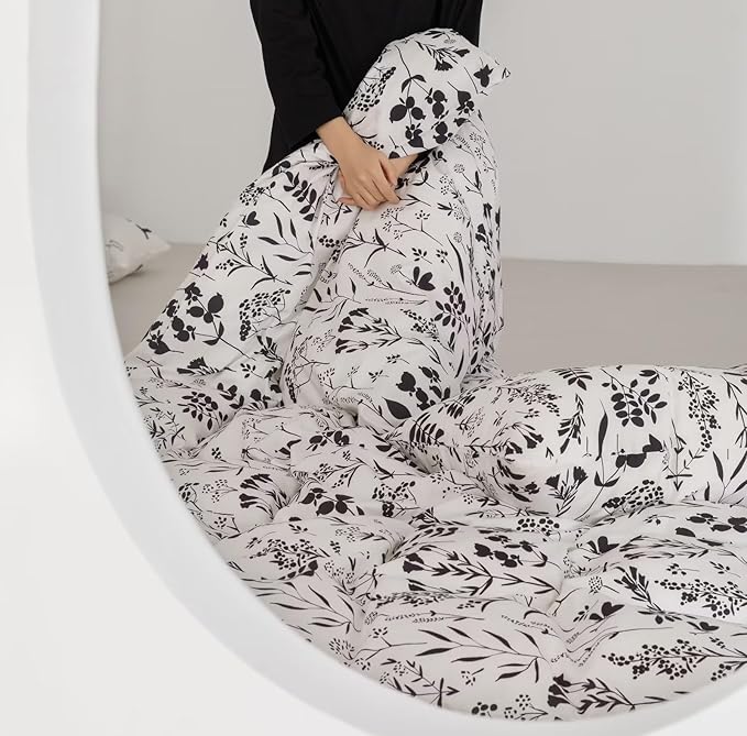 KAREVER Botanical Comforter Set King White and Black Floral Plant Bedding Comforter Set Girls Garden Pattern Printed on White Blanket Rustic Leaf Blossom Women White Farmhouse Comforter King