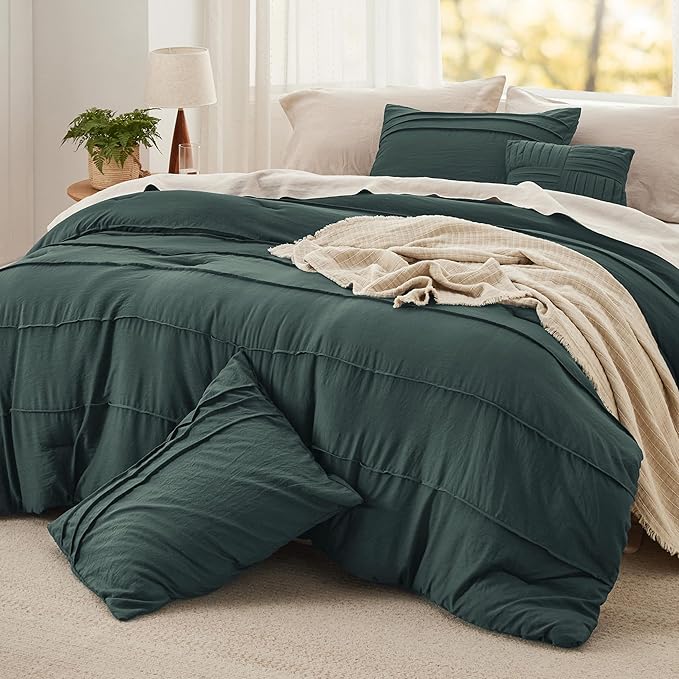Bedsure California King Comforter Set - 4 Pieces Pinch Pleat Bed Set, Emerald Green Boho Bedding for All Season, 1 Soft Comforter, 2 Pillowcases, 1 Decorative Pillow