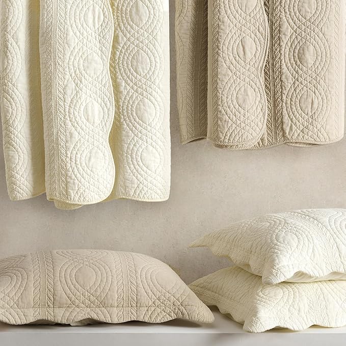 EVERGRACE 100% Cotton Scallop Quilt Set, Queen Size 3 Piece Set – Lightweight Bedspread with 2 Shams, Soft Prewashed Matelasse Coverlet for Cozy and Elegant Bedding, Flax Beige
