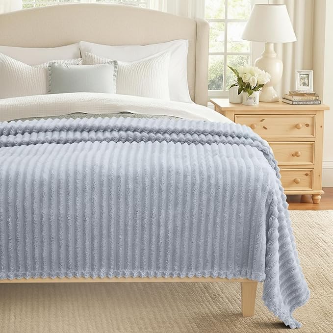 decorUhome Christmas Soft Fleece Light Grey Blanket Queen Size for Bed, Cozy Fluffy Plush Flannel Large Striped Throws for Couch Sofa, Lightweight Decorative Fuzzy Blanket for Woman, 90x90 Inches
