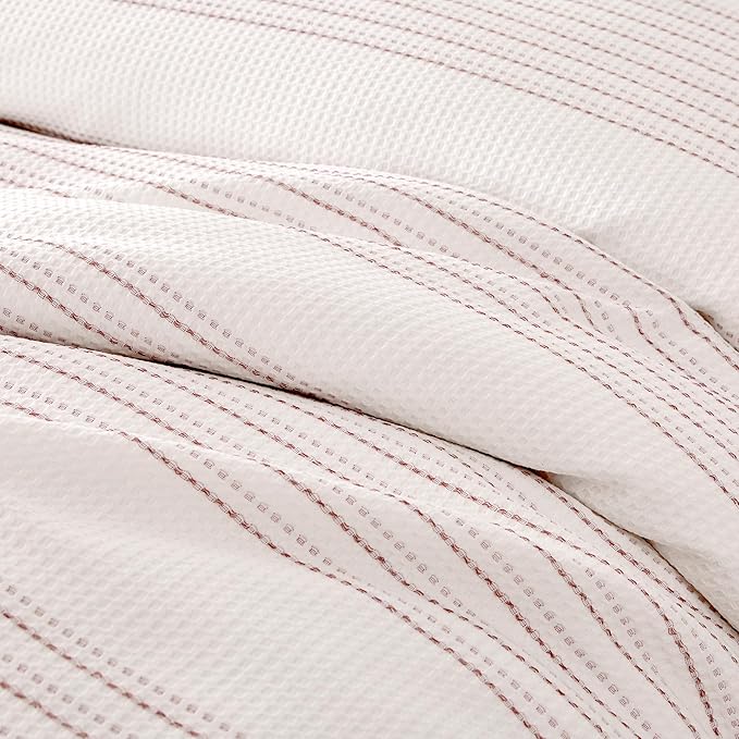 Amazon Basics Waffle Weave Microfiber 3-Piece Duvet Cover Set, Includes 1 Duvet Cover and 2 Pillow Shams, Queen, Pink Striped