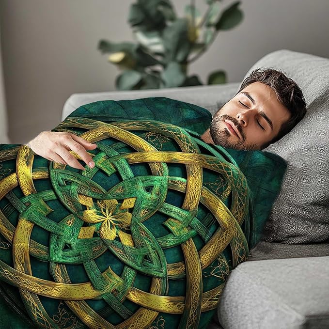 Celtic Knot Throw Blanket, Irish Style Celtic Knot Gifts for Men and Women, Soft Fleece, Lightweight & Cozy Decorative for Couch Sofa Bed, Living Room Decor, 40x50 Inches