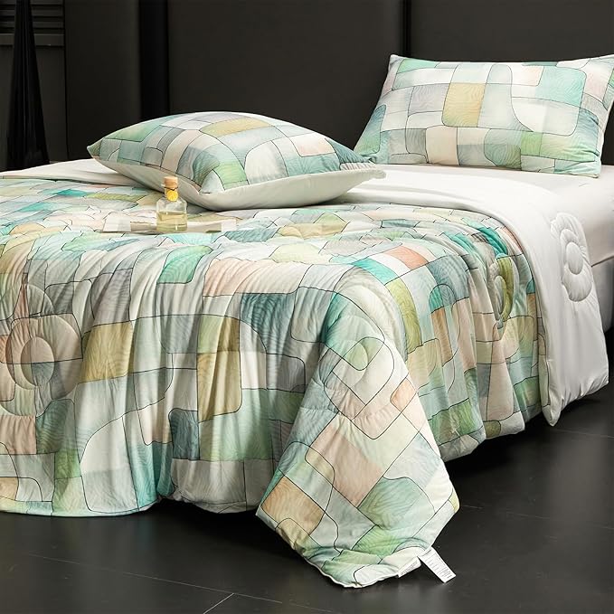 Cyusri Print Cooling Comforter Set 3Pcs Breathable Cool King Size Bedding Set with 2 Pillowcases Green Geometric Pattern Silky Cold Quilt, 108"x90"