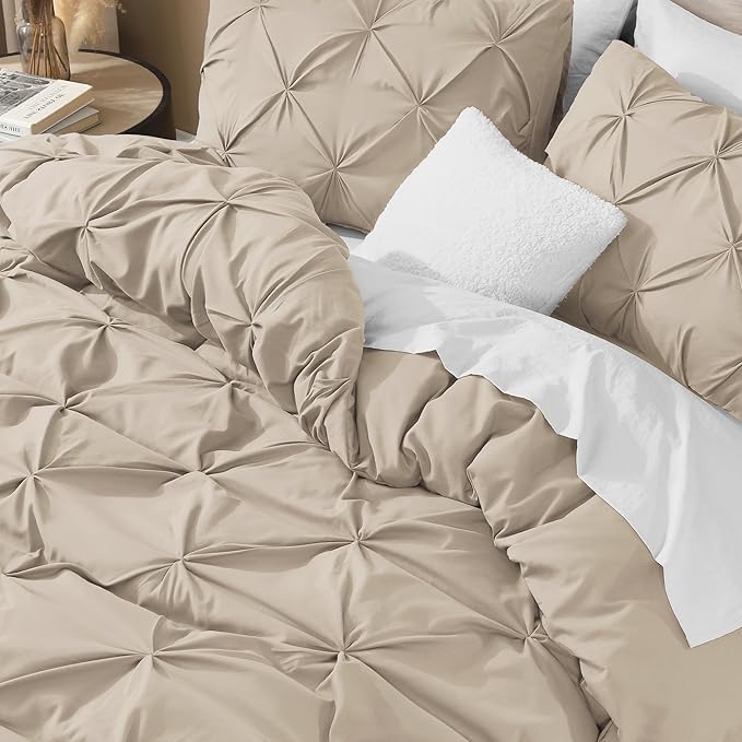 Litanika Khaki Pinch Pleat Duvet Cover Queen(90x90Inch), 3 Pieces(1 Duvet Cover, 2 Pillowcases) Luxurious Pintuck Bedding Set, Soft Microfiber Duvet Cover with Zipper Closure & Corner Ties
