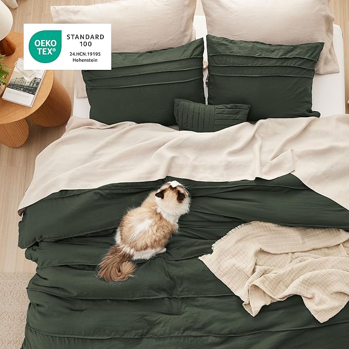 Bedsure Olive Green Oversized Queen Comforter Set - 4 Pieces Pinch Pleat Bed Set, Down Alternative Bedding Sets for All Season, 1 Comforter, 2 Pillowcases, 1 Decorative Pillow