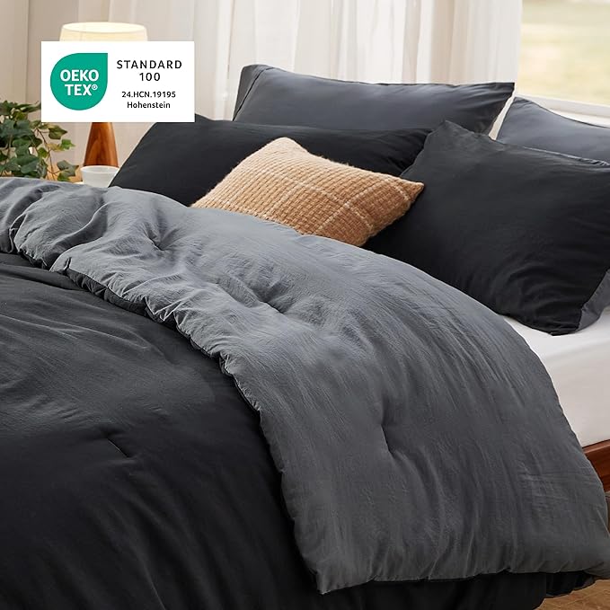 Bedsure King Size Comforter Set, Reversible Black Soft Prewashed Bedding for All Seasons, 3 Pieces Warm Down Alternative Bed Set, 1 Lightweight Comforter (104"x90") and 2 Pillowcases (20"x36")