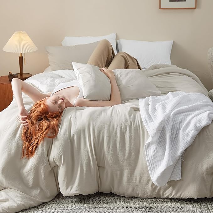 Bedsure Queen Size Comforter Set, Reversible Beige Soft Prewashed Bedding for All Seasons, 3 Pieces Warm Down Alternative Bed Set, 1 Lightweight Comforter (90"x90") and 2 Pillowcases (20"x26")