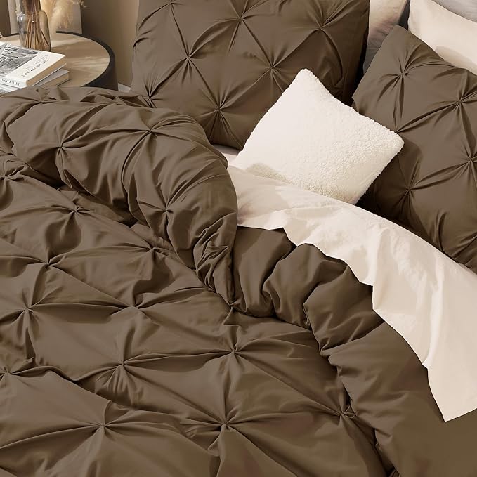 Litanika Brown Queen Pinch Pleat Duvet Cover, 3 Pieces Pintuck Cover Soft Microfiber Bedding Set with Zipper Closure & Corner Ties(90x90Inch-1 Duvet Cover, 2 Pillowcases)