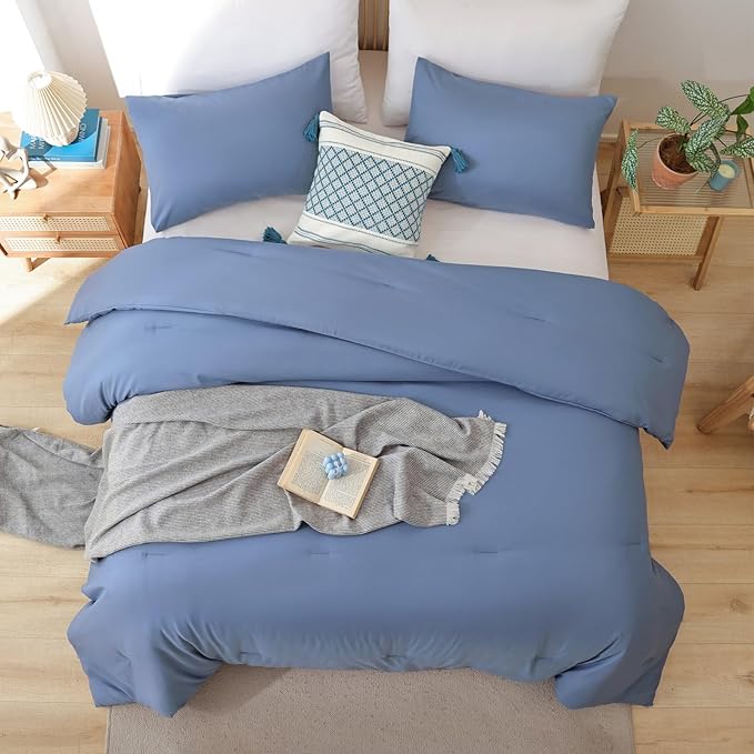 ROSGONIA Oversized King Comforter Slate Blue, 3pcs (1 Boho Comforter & 2 Pillowcases) Lightweight Oversized King Size Comforter Sets Bedding Blanket