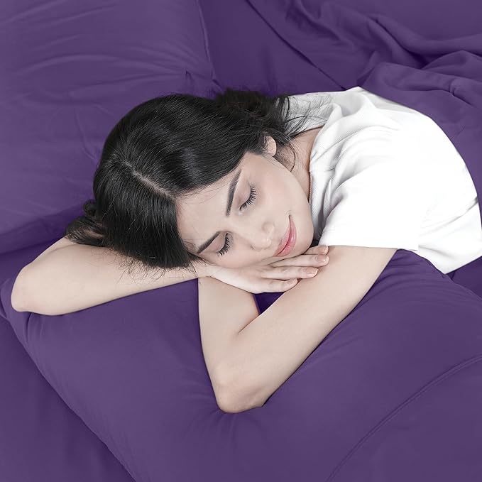 Utopia Bedding Full Sheet Set – 4 Piece Bed Sheets for Full Size Bed, Soft and Breathable Microfiber, Includes 1 Fitted Sheet, 1 Flat Sheet and 2 Pillowcases (Egg Plant)