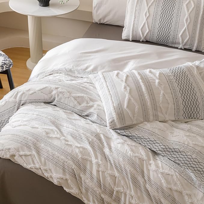 Cottonight White Black Boho Comforter Set Queen Farmhouse Tufted Bedding Set Soft Bohemain Shabby Chic Blanket Quilts Embroidery Rustic Luxury Soft 3PCS Bed Set for Women Men