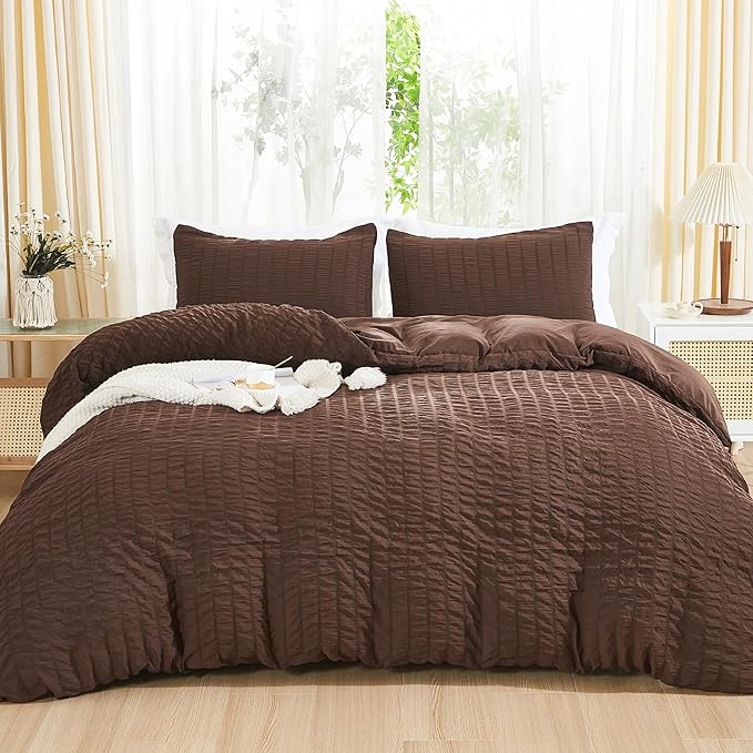 AveLom Brown Duvet Cover King(104 x 90 inches), 3 Pieces (1 Duvet Cover, 2 Pillow Cases), Seersucker Striped Soft Washed Microfiber Textured Duvet Cover Set with Zipper Closure, Corner Ties
