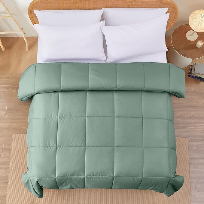 Modern Threads Down Alternative Reversible Comforter Ivory/Sage Green King