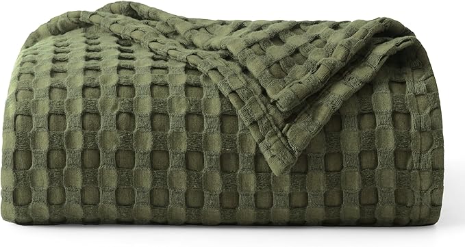 Bedsure Cooling Cotton Waffle Twin XL Blanket - Lightweight Breathable Blanket of Rayon Derived from Bamboo for Hot Sleepers, Luxury Throws for Bed, Couch and Sofa, Green, 66x90 Inches