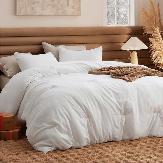 Bedsure Oversized Queen Size Comforter Set, White Soft Prewashed Bedding for All Seasons, 3 Pieces GentleSoft™ Down Alternative Bed Set, 1 Lightweight Comforter (98"x98") and 2 Pillowcases (20"x26")